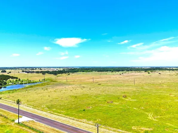 Fm 52, Whitt, TX 76490