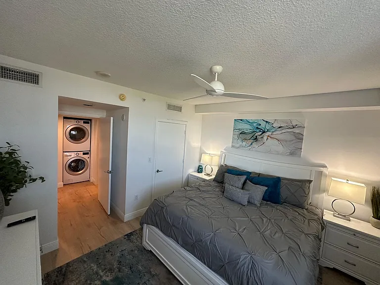 1551 N Flagler Dr #708 — Photo 13