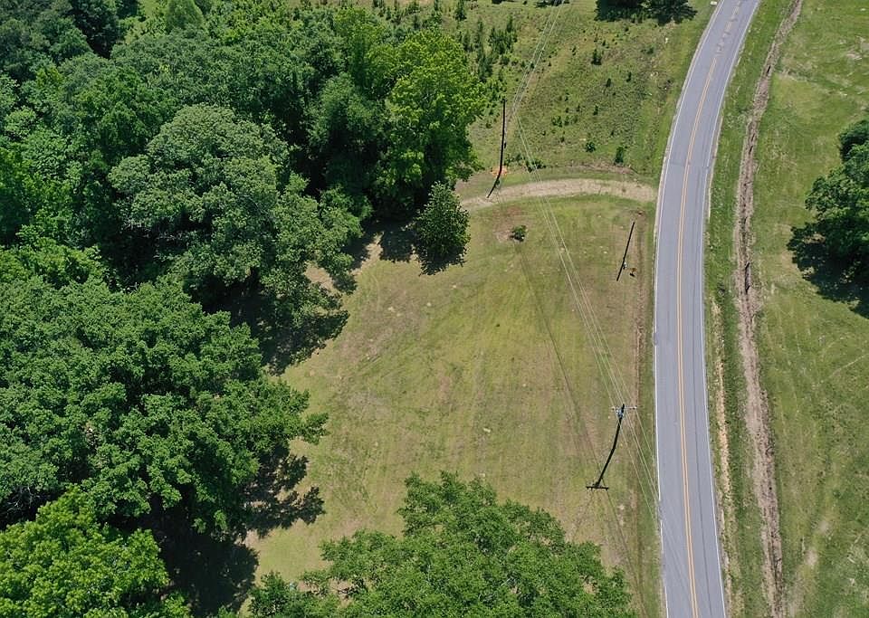 1st image of 395 Sharon Moss Rd