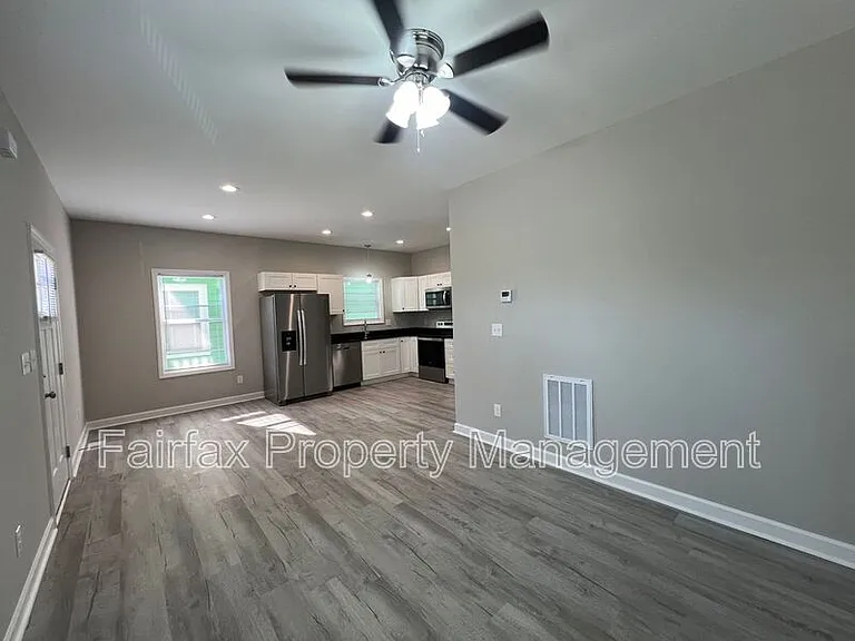 2313 Owen St #A — Photo 4