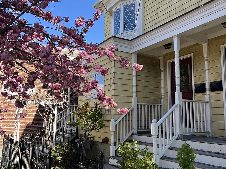 173 Concord Ave — Photo 2