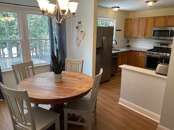 2nd image of 14861 Leicester Ct