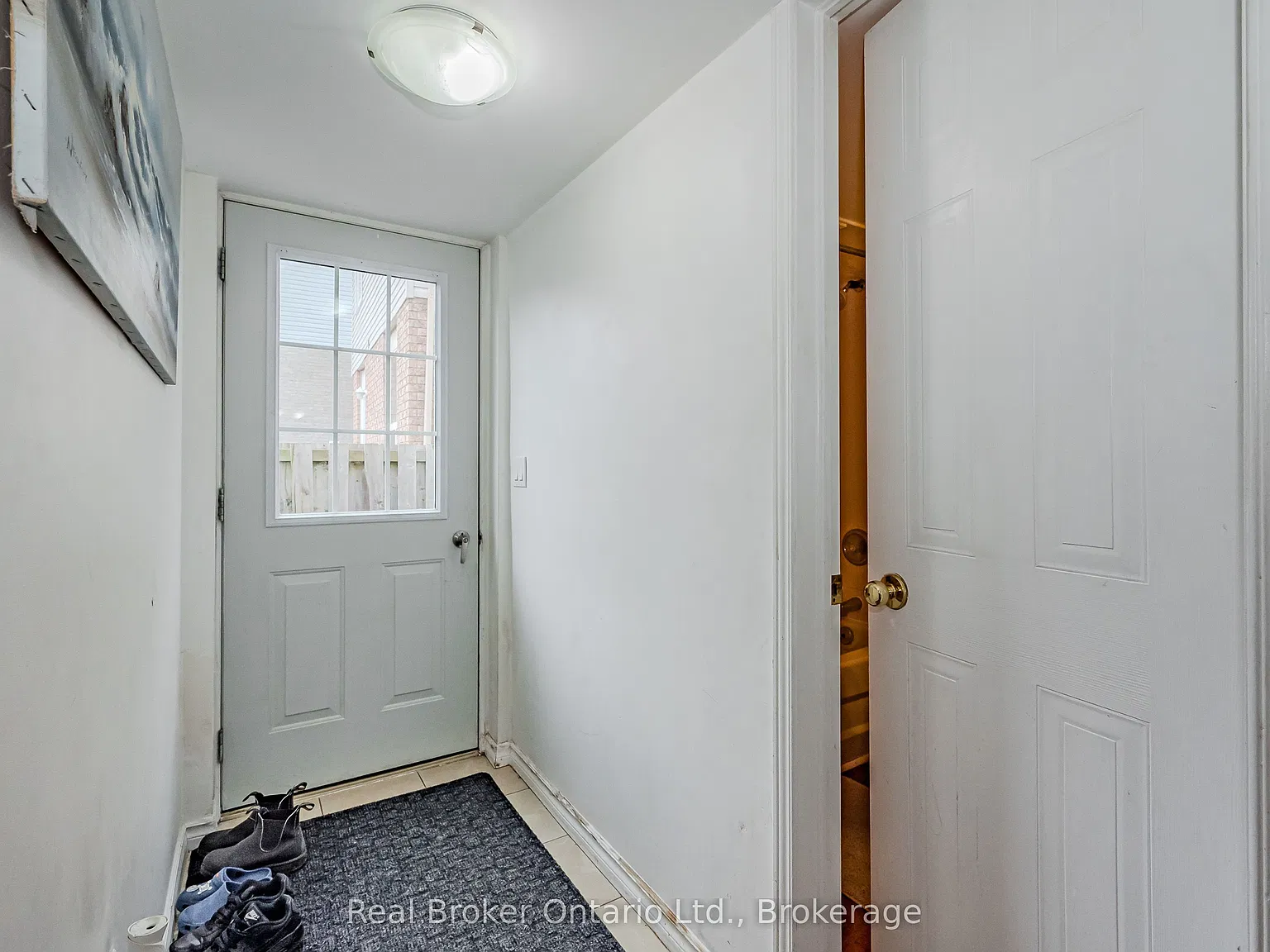 2 bed, $1,900 — Photo 4