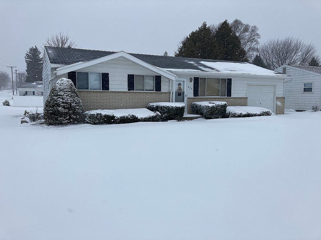 434 Pine St, Bad Axe, MI 48413 Zillow