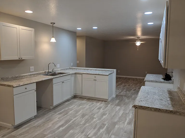 3031 Logan Ln #2 — Photo 8