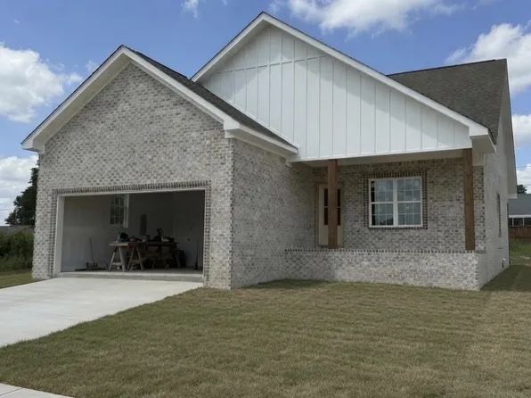 801 Michigan Ave, Muscle Shoals, AL 35661