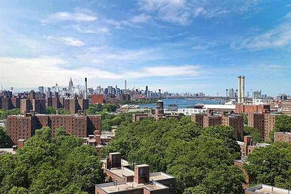 Rented by Red Apple Group | media 40