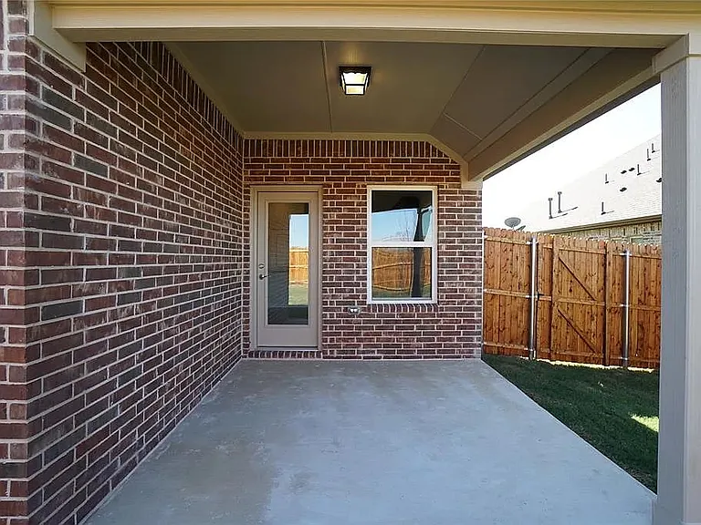 3732 Borderdale Ln — Photo 2