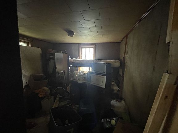 5th image of 1627 Richards Ave