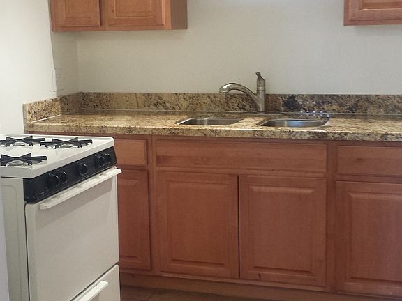 5th image of 1119 Broadway APT G