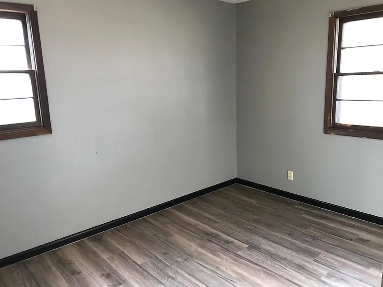 808 Gene St — Photo 12