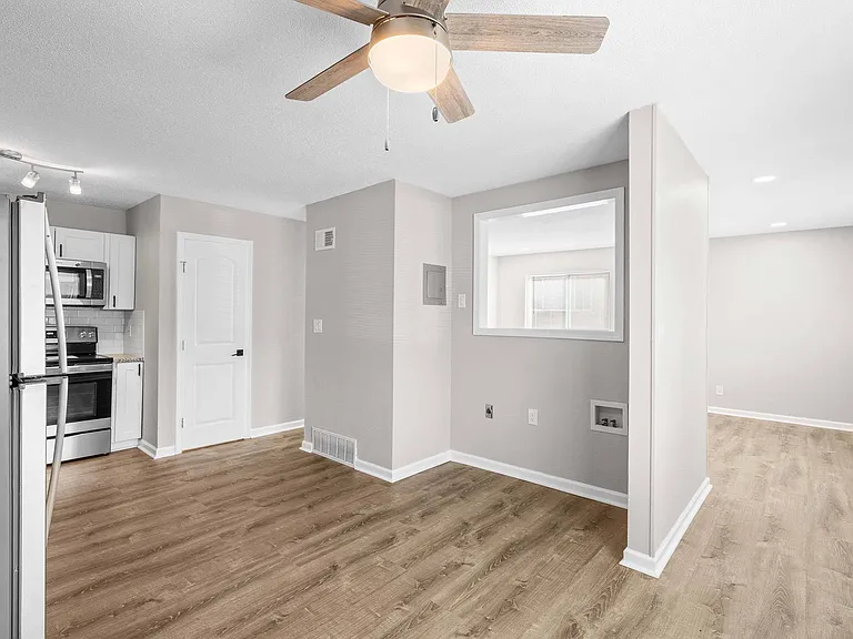 Stoneside Apartments — Photo 28