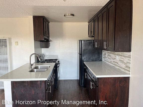 3rd image of 826 Bay View Ave APT 5
