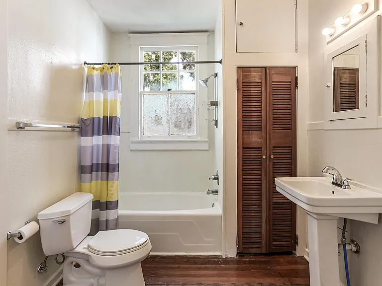 8224 Spruce St — Photo 7
