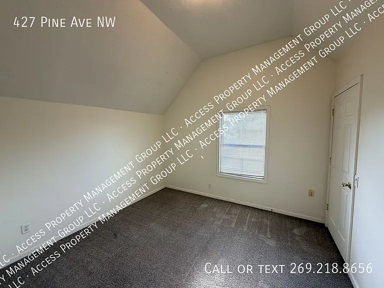 427 Pine Ave NW — Photo 24