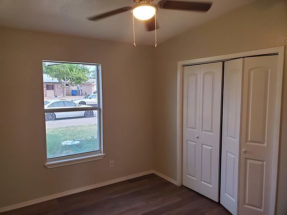 5th image of 3425 Hollyglen St