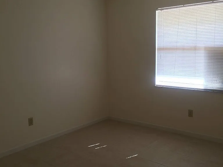 605 Ixoria Ave #20 — Photo 13