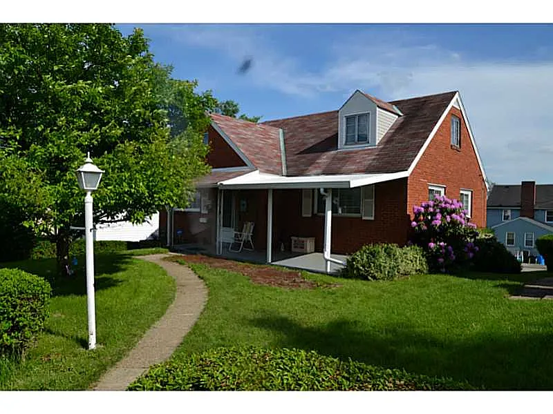 616 Lafayette Dr photo 1