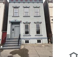 226 1st St APT 1, Troy, NY 12180