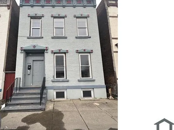 226 1st St APT 1, Troy, NY 12180