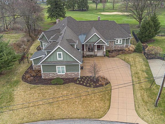 3rd image of 754 Country Club Ln