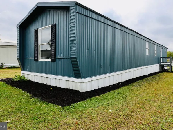 247 Austin Dr, Grantville, PA 17028
