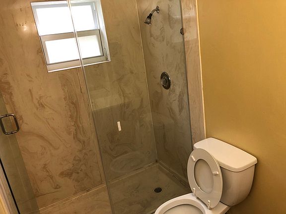 5th image of 5114 Conklin Dr