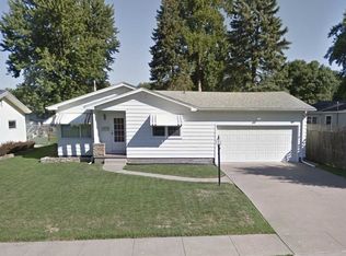 1212 8th Ave N, Clinton, IA 52732