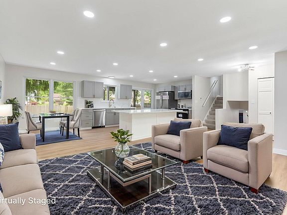 4th image of 547 Hawthorne Pl