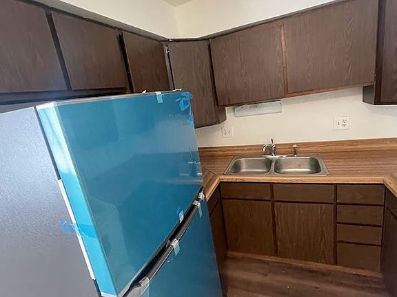 2nd image of 1110 Grand Ave #4
