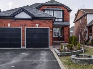 2935 Crosscurrent Dr, Mississauga, ON L5N 6K4