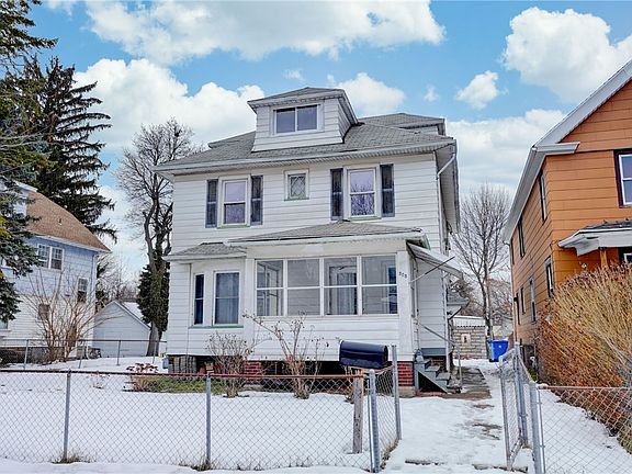 2nd image of 328 NE Durnan St