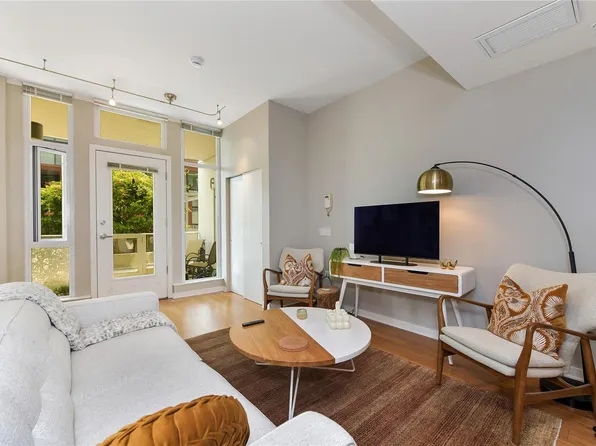 373 Tyee Rd #111, Victoria, BC V9A 0B3
