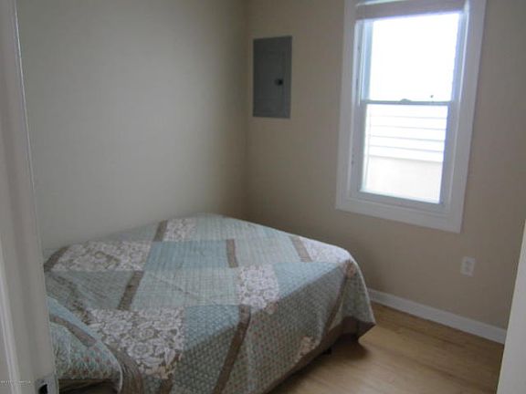 4th image of 255 Sheridan Ave