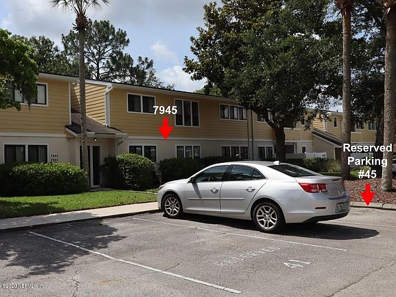 2nd image of 7945 Los Robles Ct