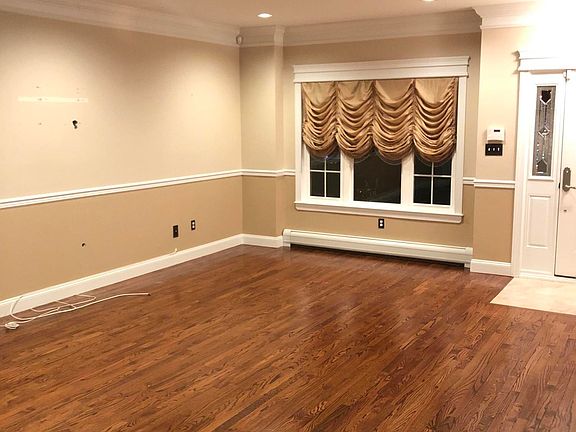 4th image of 17 Malibu Ct