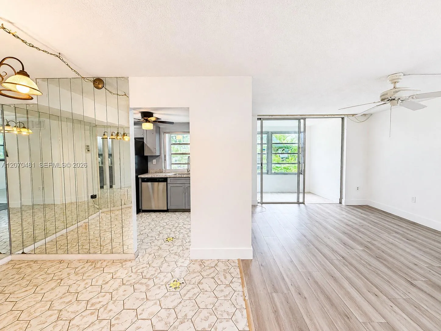 Lime Bay Condominium 6 — Photo 4