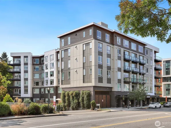 11903 NE 128th Street #204, Kirkland, WA 98034