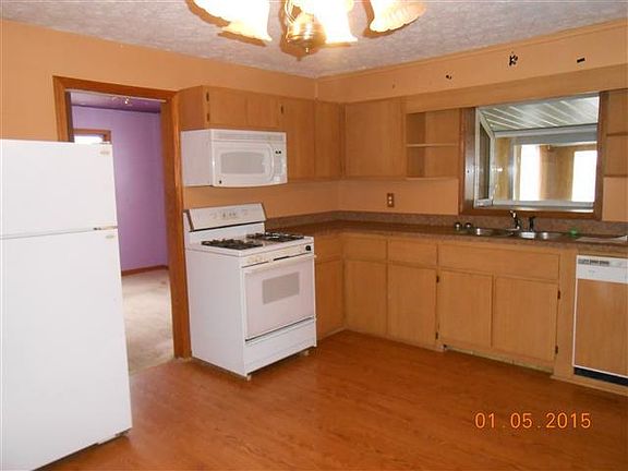 4th image of 423 Beech Row Dr