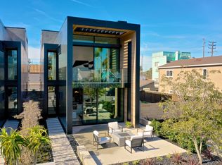 809 Huntington St, Huntington Beach, CA 92648