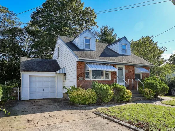 62 9th Avenue, Mineola, NY 11501
