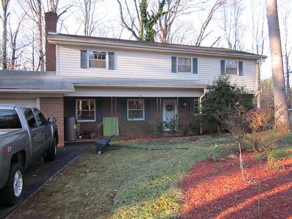 2nd image of 2821 Brookhill Dr