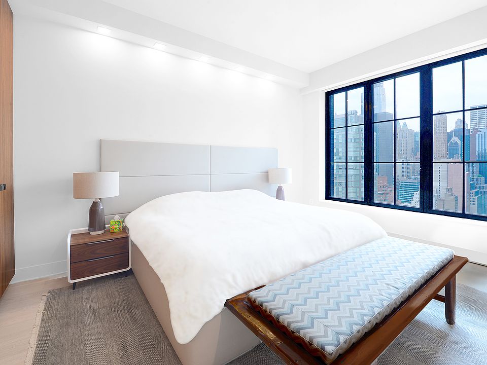 1st image of 959 1st Ave APT 24A