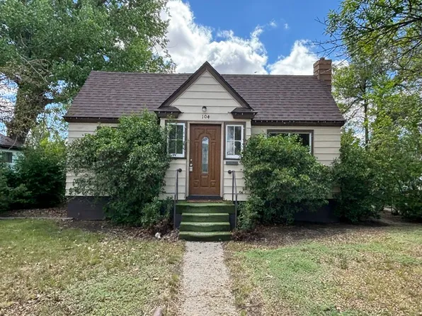104 E Richland Ave, Shelby, MT 59474