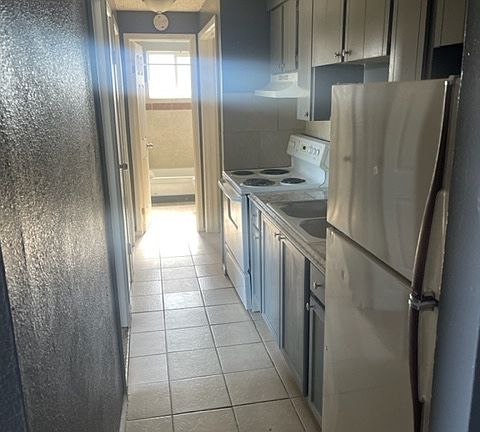 3rd image of 1345 Yosemite St #310