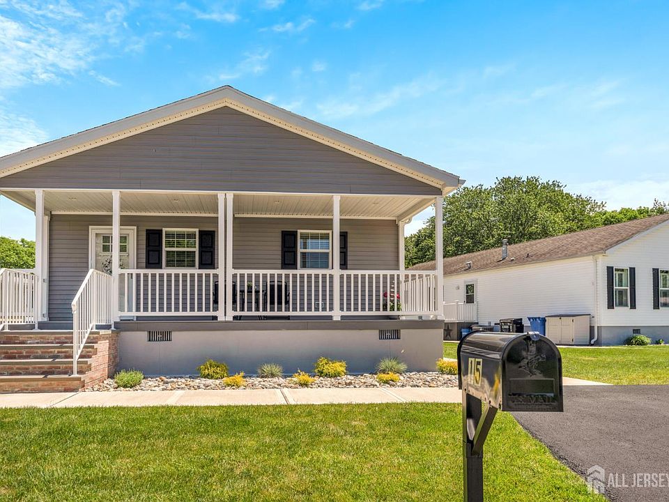 1st image of 15 Sheryl Ct