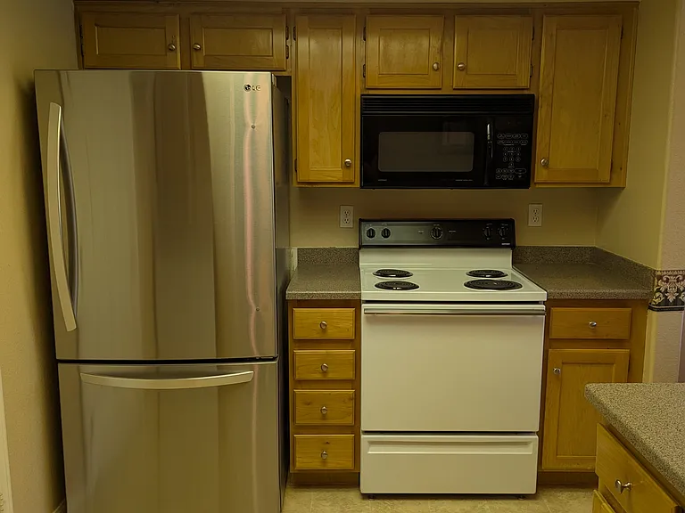 338 Colleen Ct #A — Photo 11