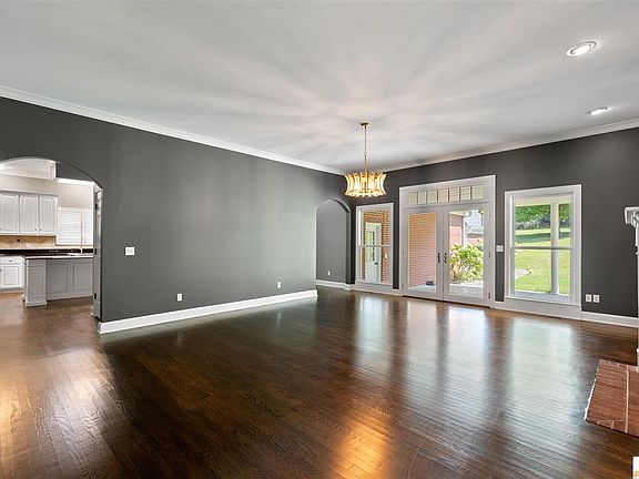 4th image of 205 Whippoorwill Dr