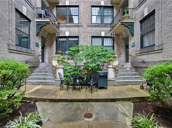 812 Stockley Gdns APT 8, Norfolk, VA 23507