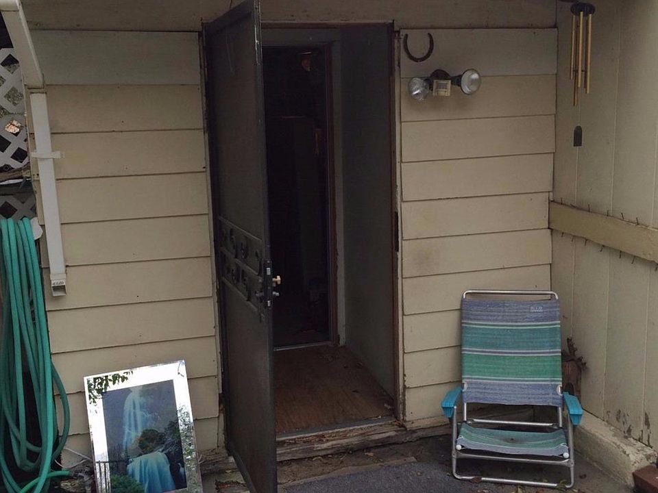 1st image of 2971 Foothill Rd